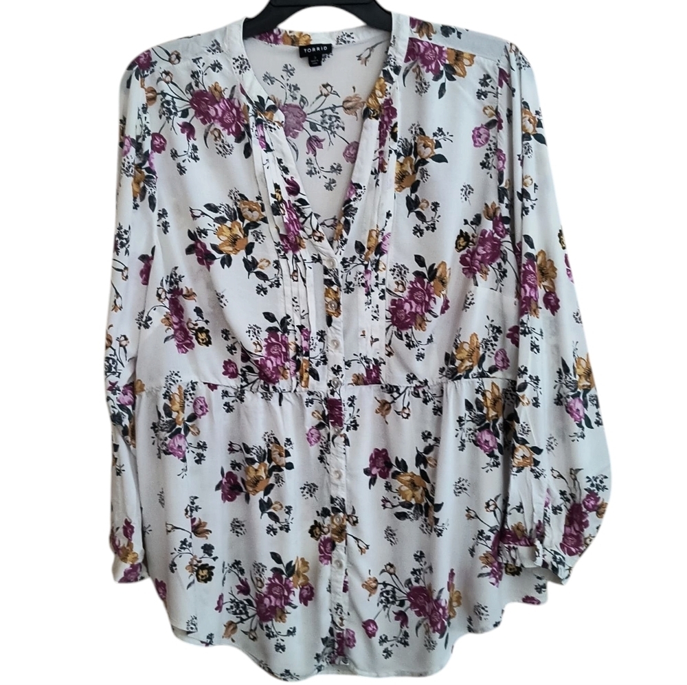 Torrid White Floral Print Boho/Peplum V-neck Button Up Blouse Size 3